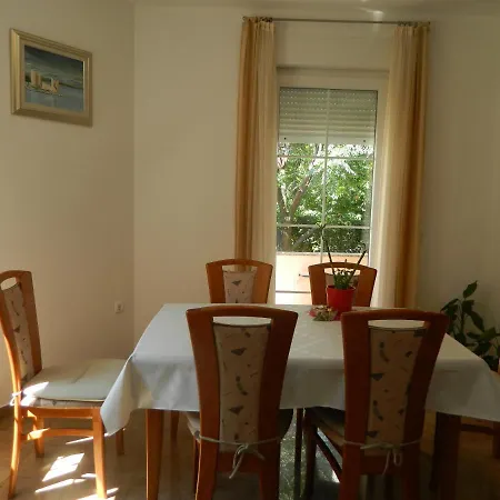 House With A Parking Space - 13883 Сasa de vacaciones