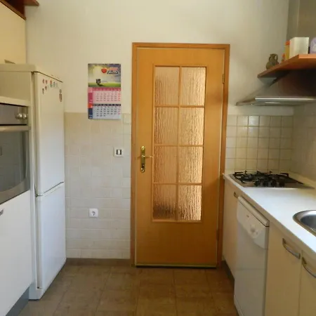 House With A Parking Space - 13883