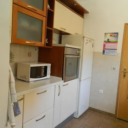 House With A Parking Space - 13883 Сasa de vacaciones *