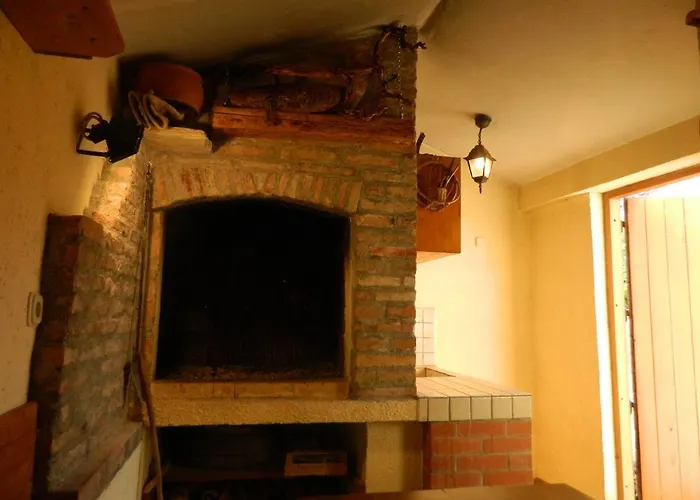 House With A Parking Space - 13883 Дом отдыха *